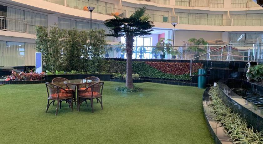 Honest Homes At Belliza Near Surat Airport Exterior foto